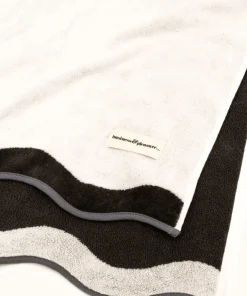 minnow Business & Pleasure Riviera Beach Towel White Clearance