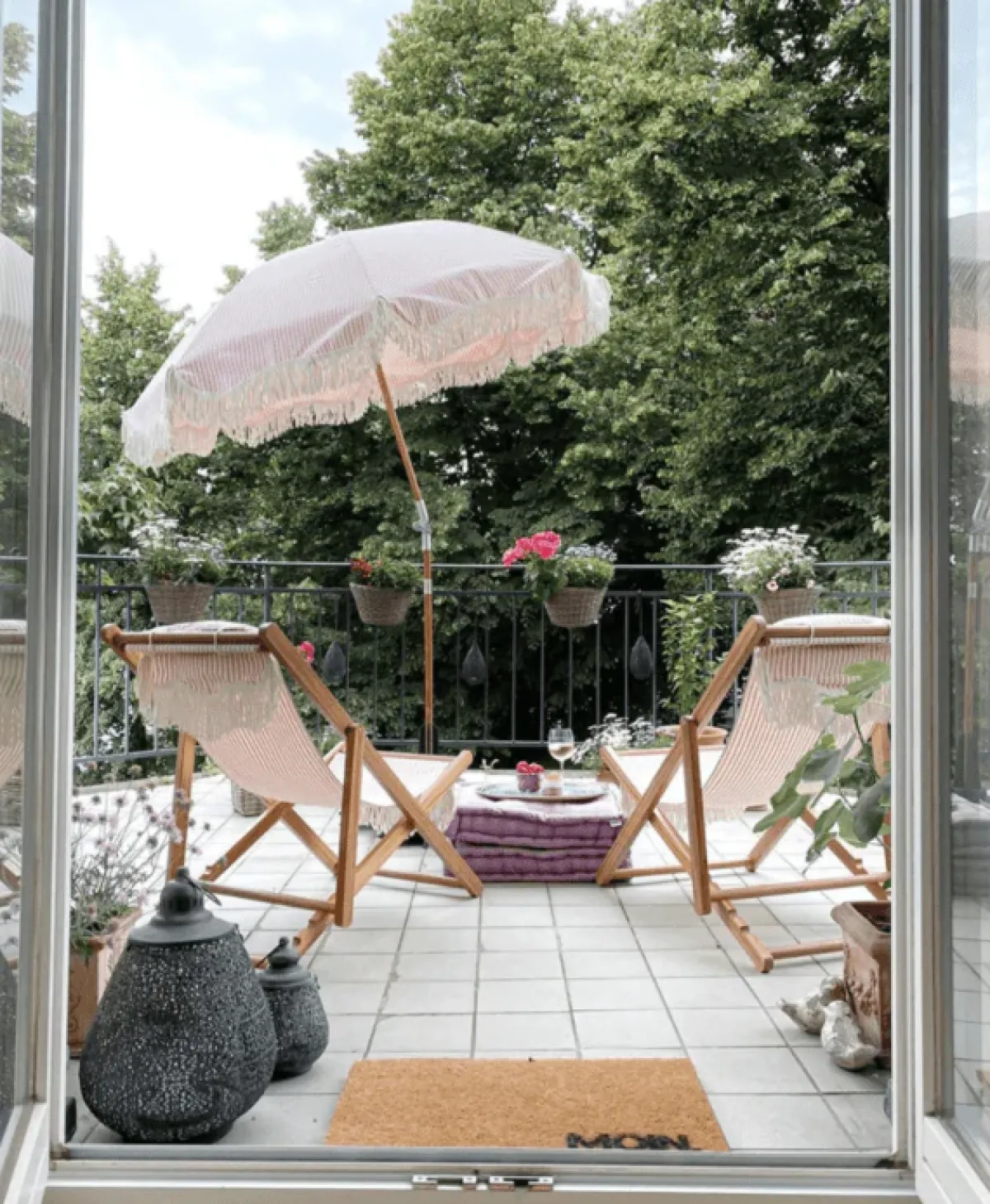 minnow Business & Pleasure Sling Chair, Pink Stripe Best