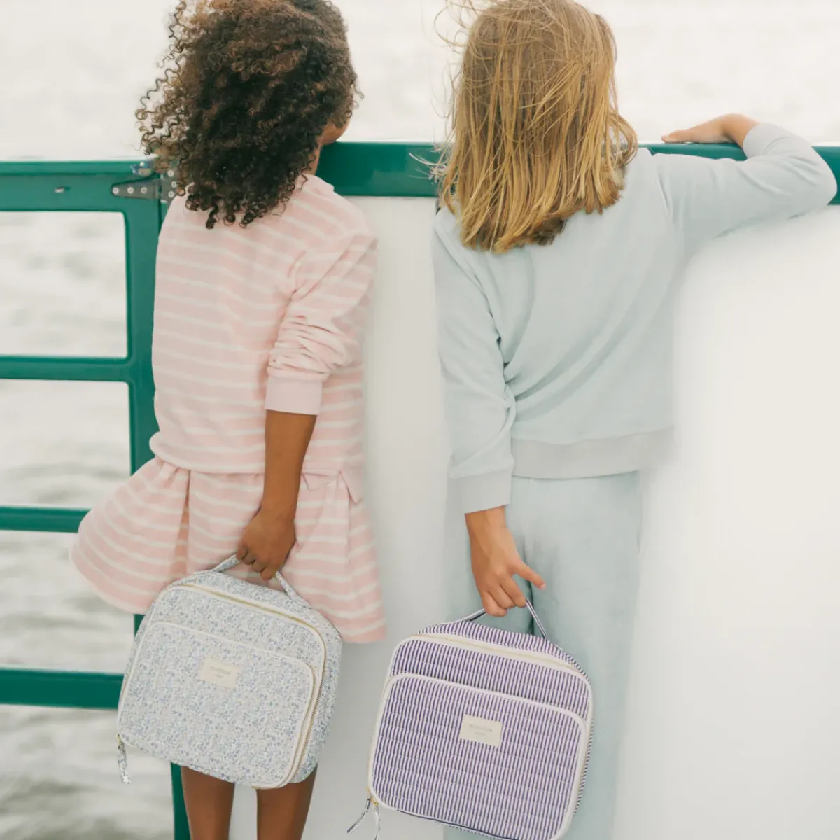 minnow Lunchbox Slate Floral Online