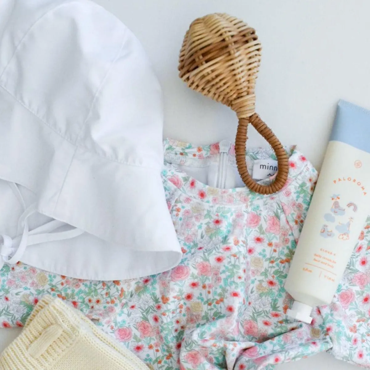 minnow Olli Ella Raya Rattle Outlet