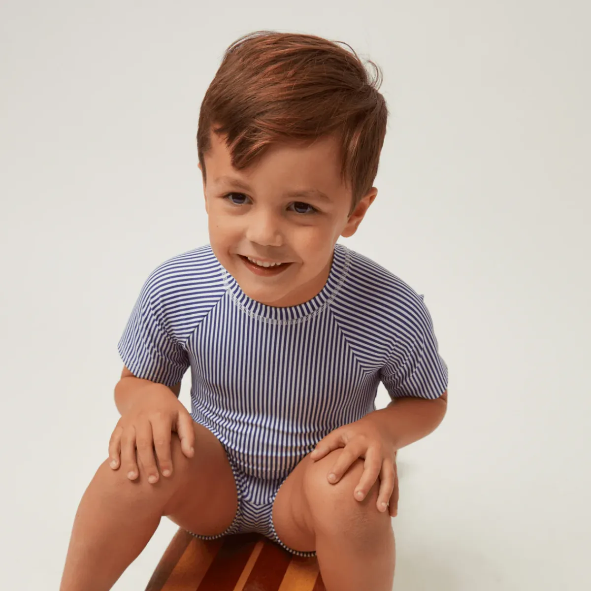 minnow Unisex Short Sleeve Rashguard One Piece Navy Stripe New