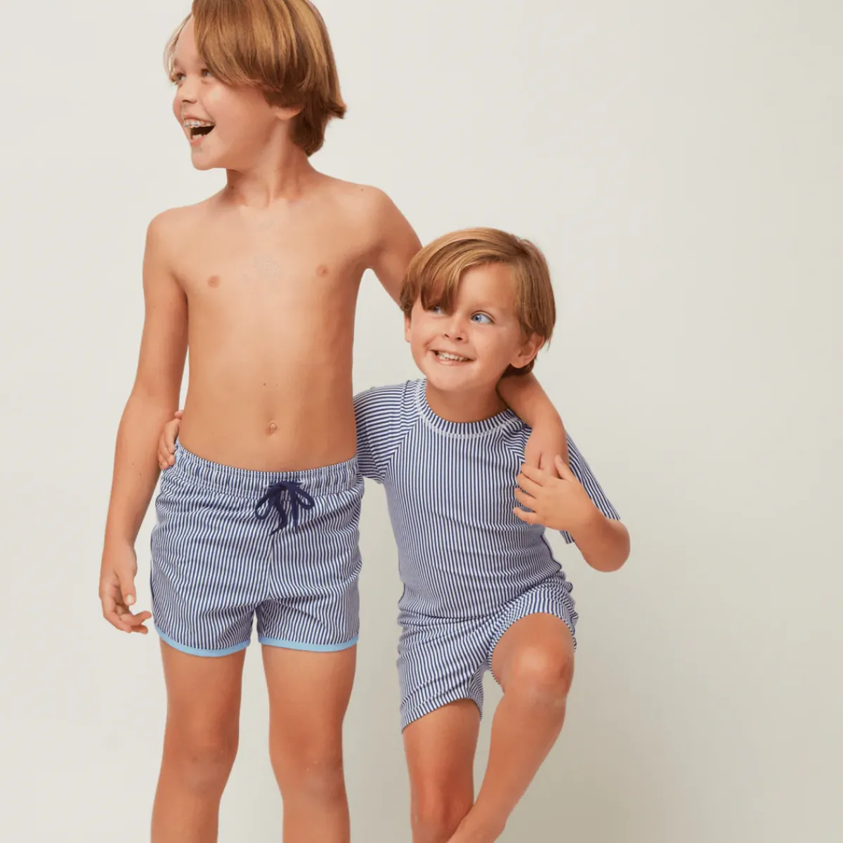 minnow Unisex Short Sleeve Rashguard One Piece Navy Stripe New